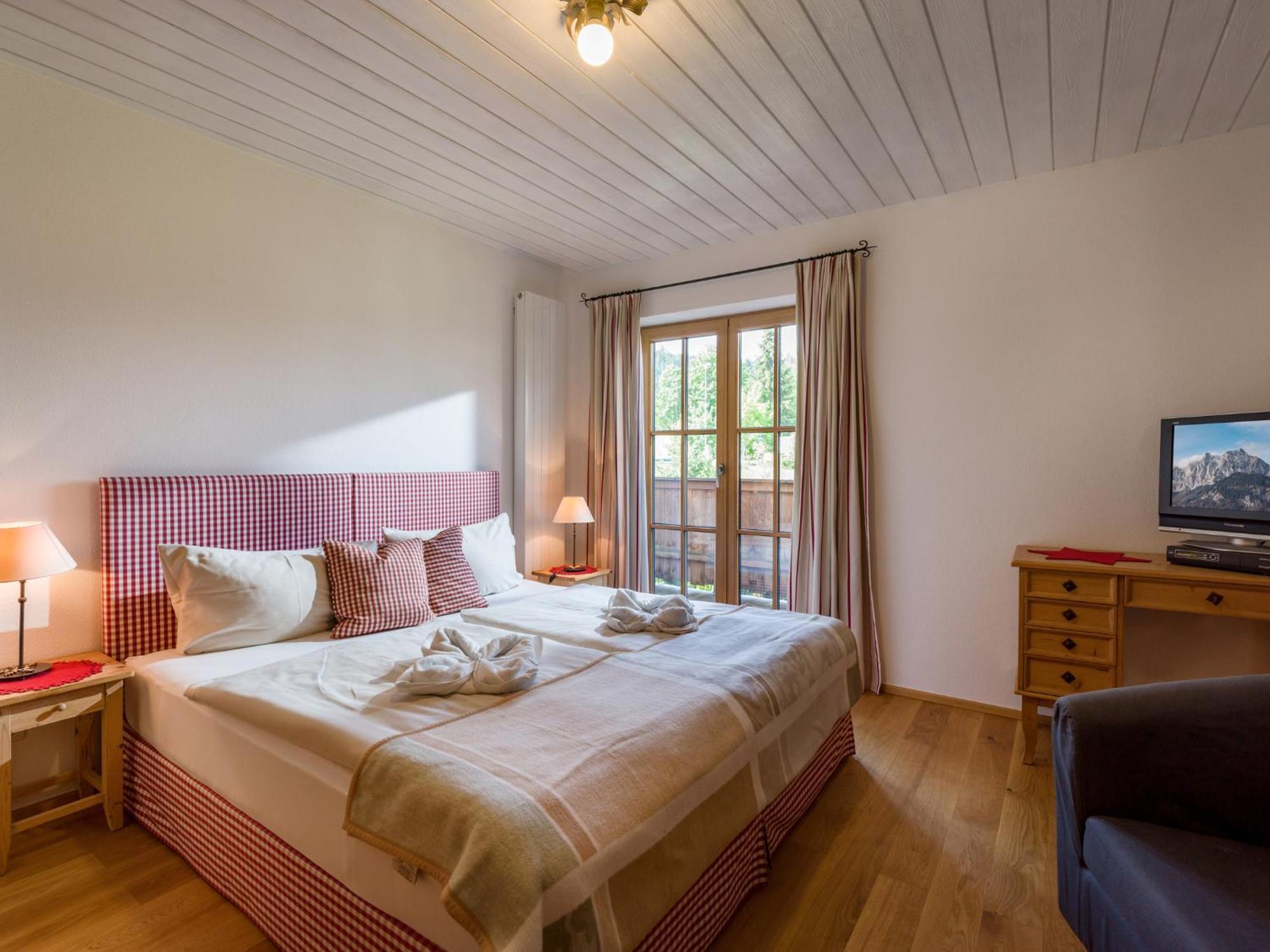 Landhaus Kitzhorn Appartement Hahnenkamm - By Nv-Appartements Kitzbühel Buitenkant foto