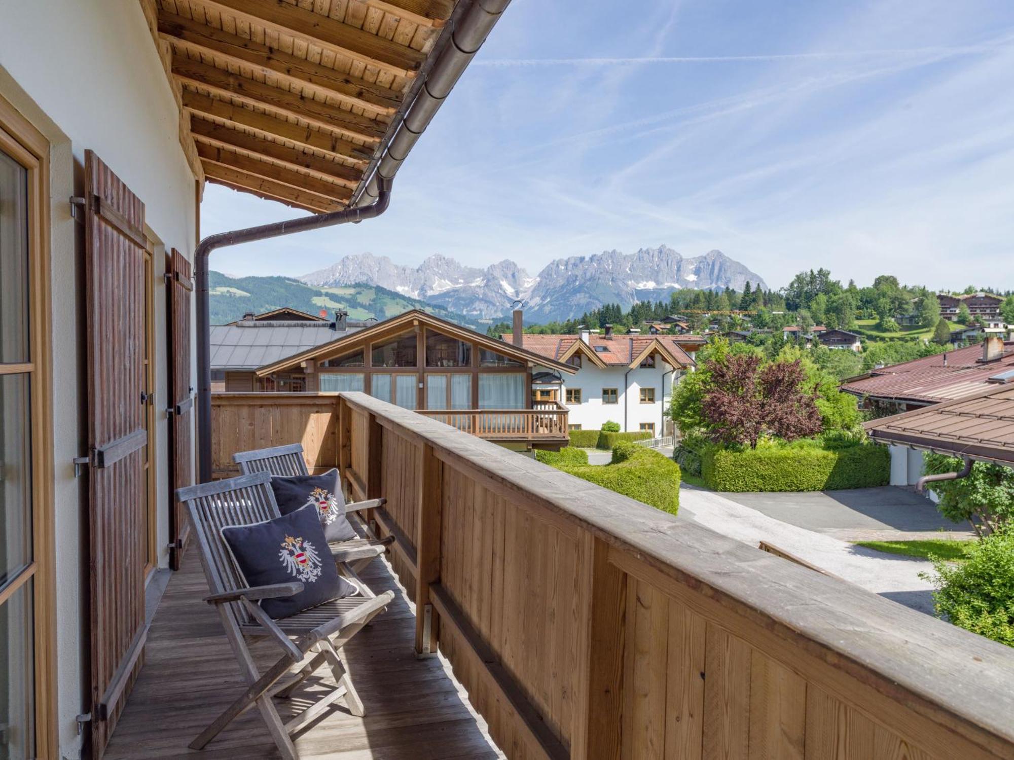 Landhaus Kitzhorn Appartement Hahnenkamm - By Nv-Appartements Kitzbühel Buitenkant foto