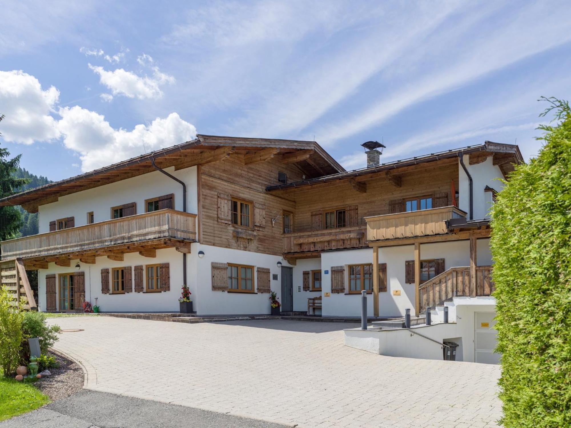 Landhaus Kitzhorn Appartement Hahnenkamm - By Nv-Appartements Kitzbühel Buitenkant foto