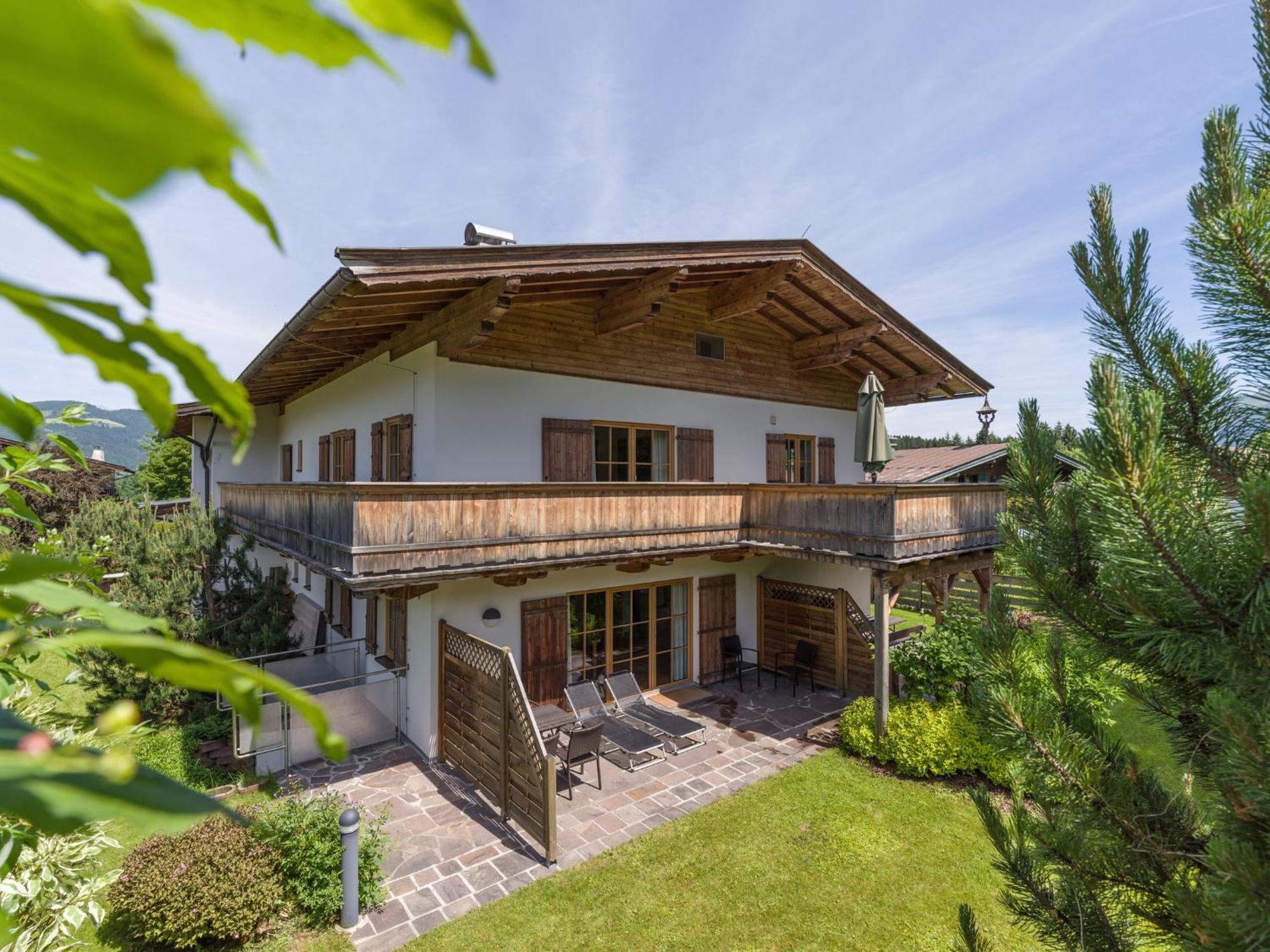 Landhaus Kitzhorn Appartement Hahnenkamm - By Nv-Appartements Kitzbühel Buitenkant foto
