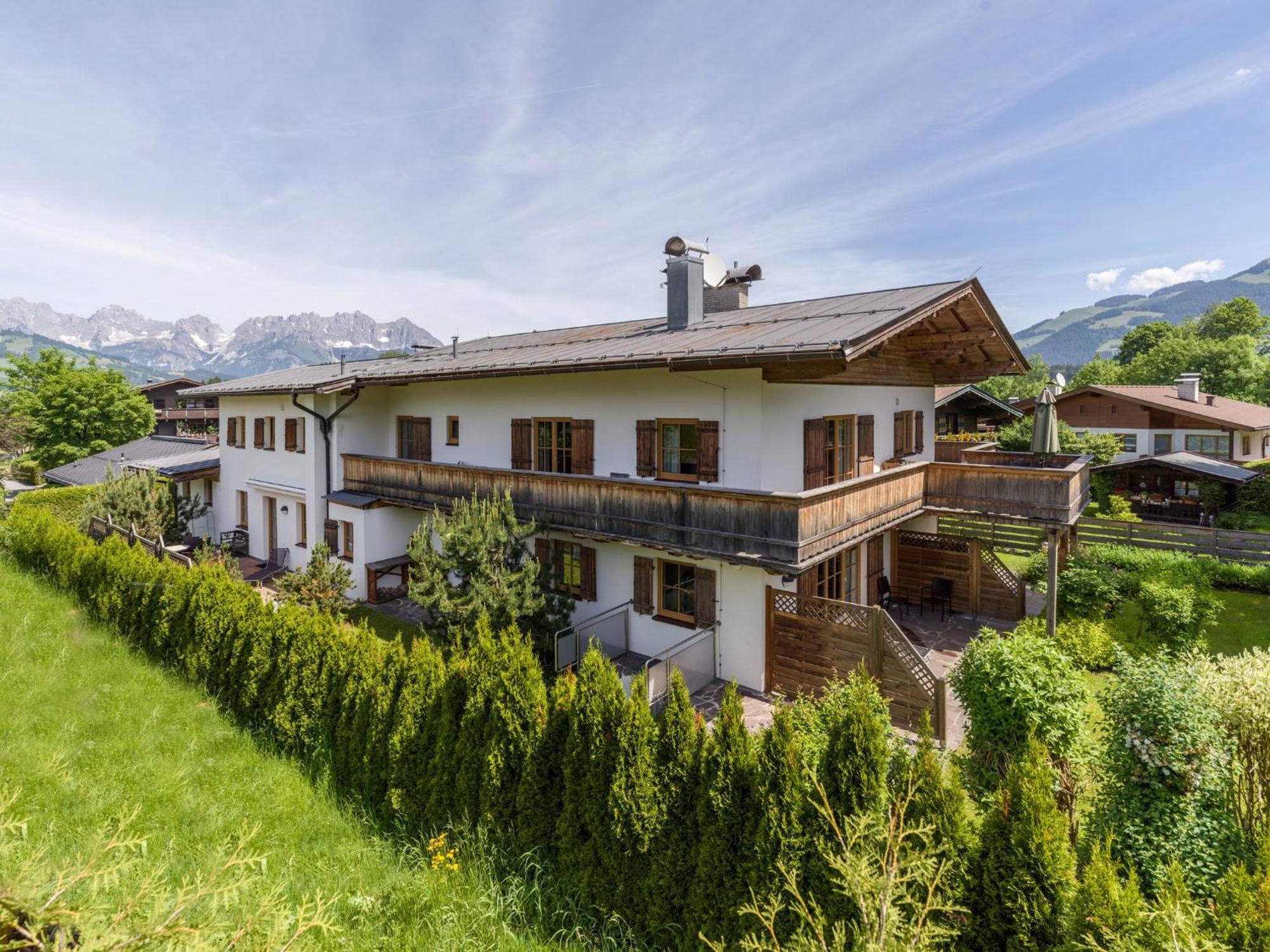 Landhaus Kitzhorn Appartement Hahnenkamm - By Nv-Appartements Kitzbühel Buitenkant foto