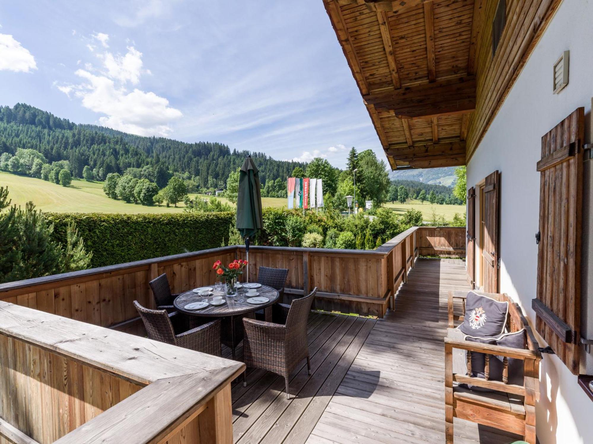 Landhaus Kitzhorn Appartement Hahnenkamm - By Nv-Appartements Kitzbühel Buitenkant foto
